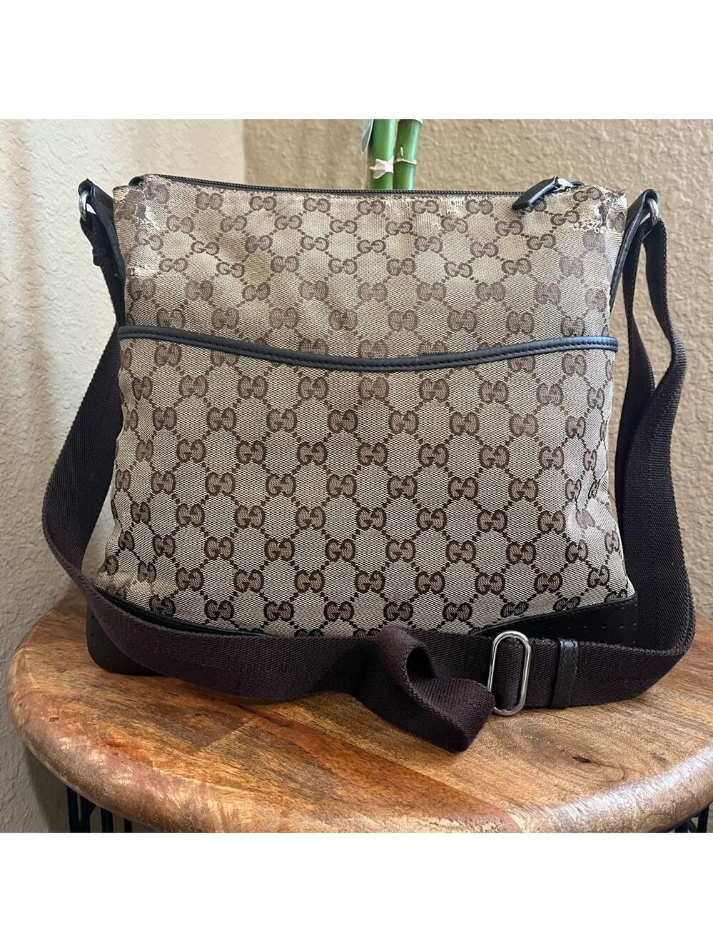 GUCCI MONOGRAM BROWN MESSENGER SLING BAG